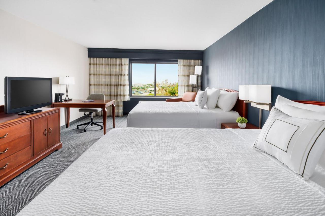 Courtyard By Marriott Sacramento Folsom Hotel Kültér fotó