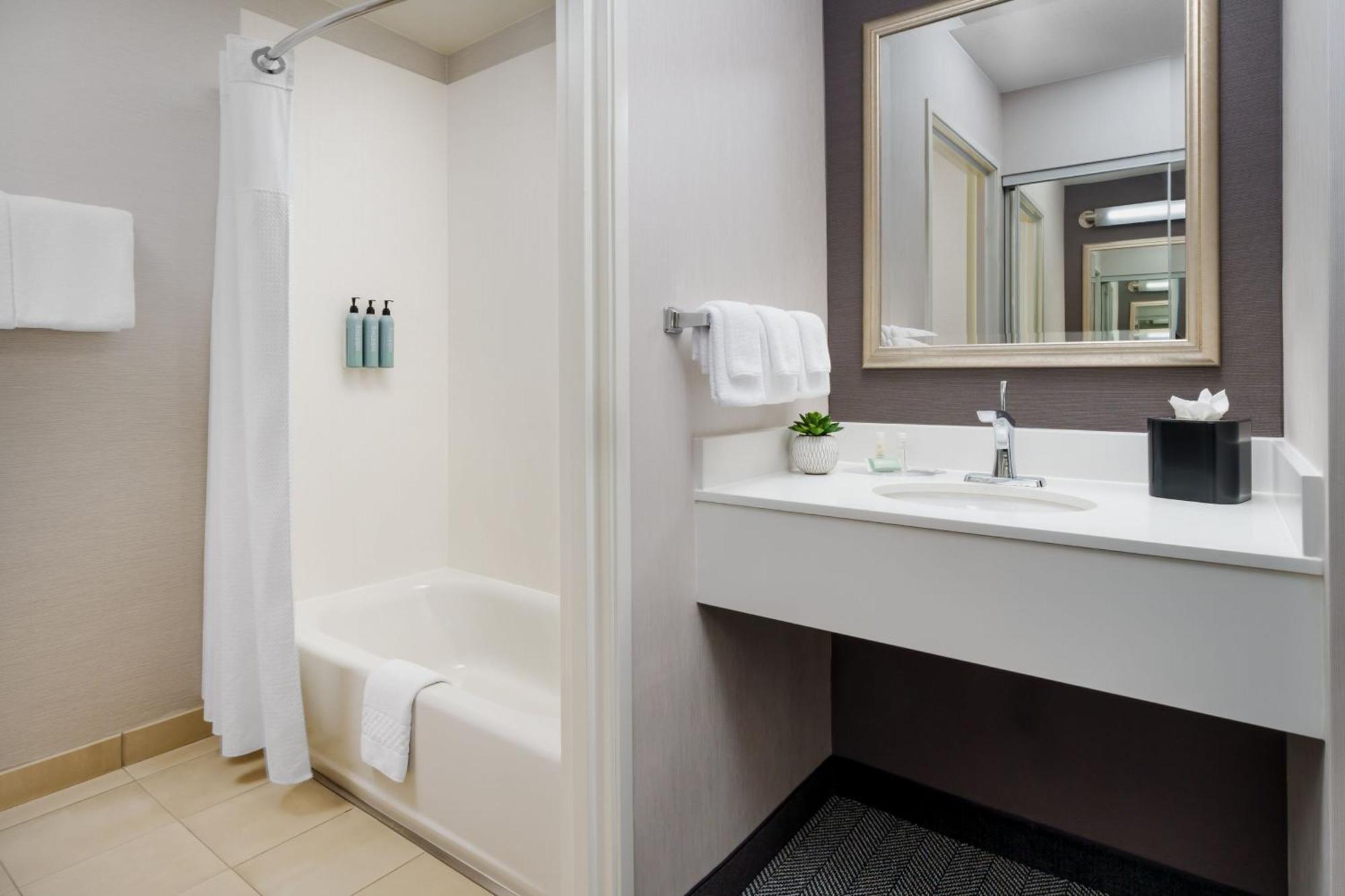 Courtyard By Marriott Sacramento Folsom Hotel Kültér fotó